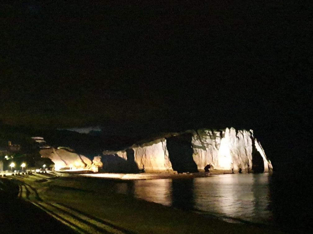 Comme Un Poisson Dans L'Eau Βίλα Ετρετά Εξωτερικό φωτογραφία